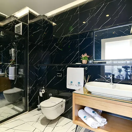 La Flora House 3* Izmit